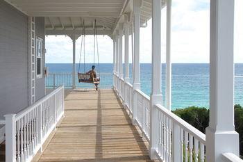 Отель The Delphi Club At Rolling Harbour Sandy Point Экстерьер фото