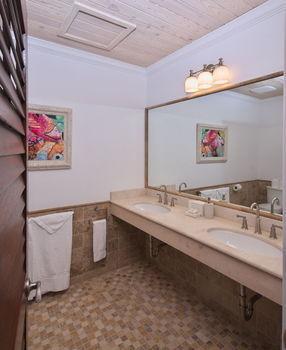 Отель The Delphi Club At Rolling Harbour Sandy Point Экстерьер фото